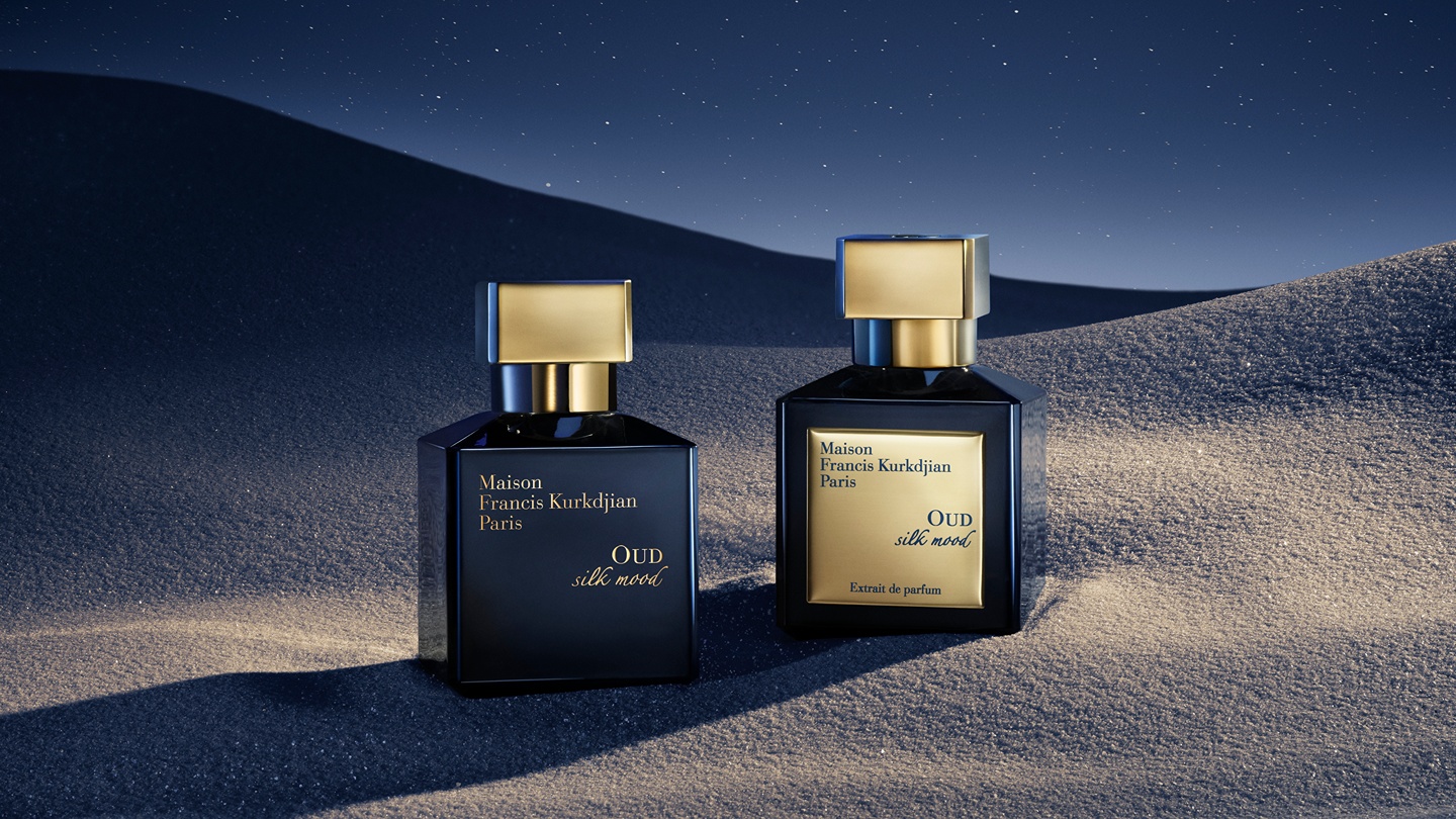 Image of a perfume with London background